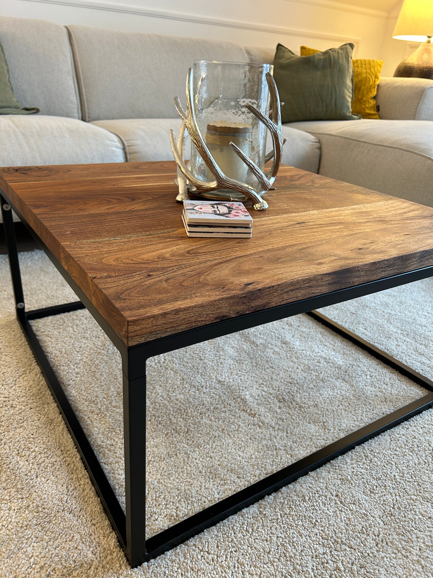 DAYTON | Handmade | Couchtisch | Massives Wallnussholz