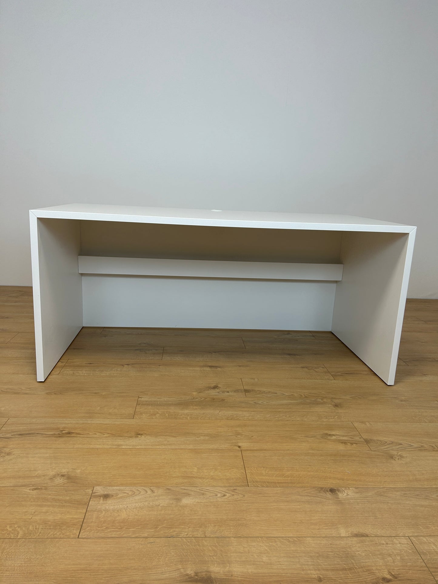 VAYO WHITE | OFFICE DESK