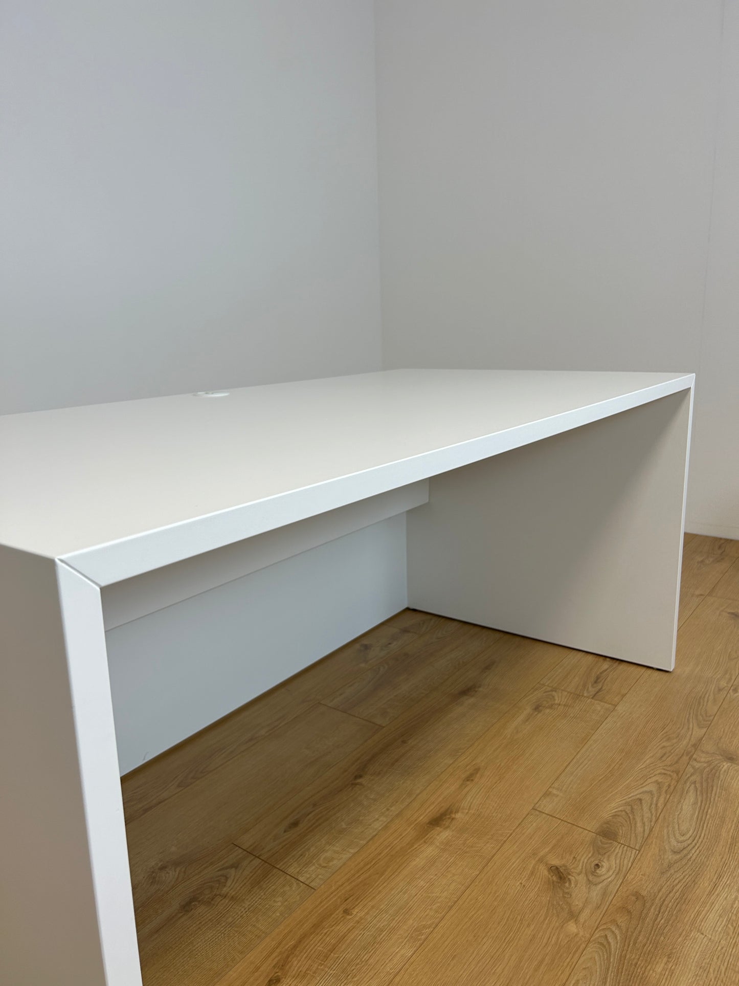 VAYO WHITE | OFFICE DESK