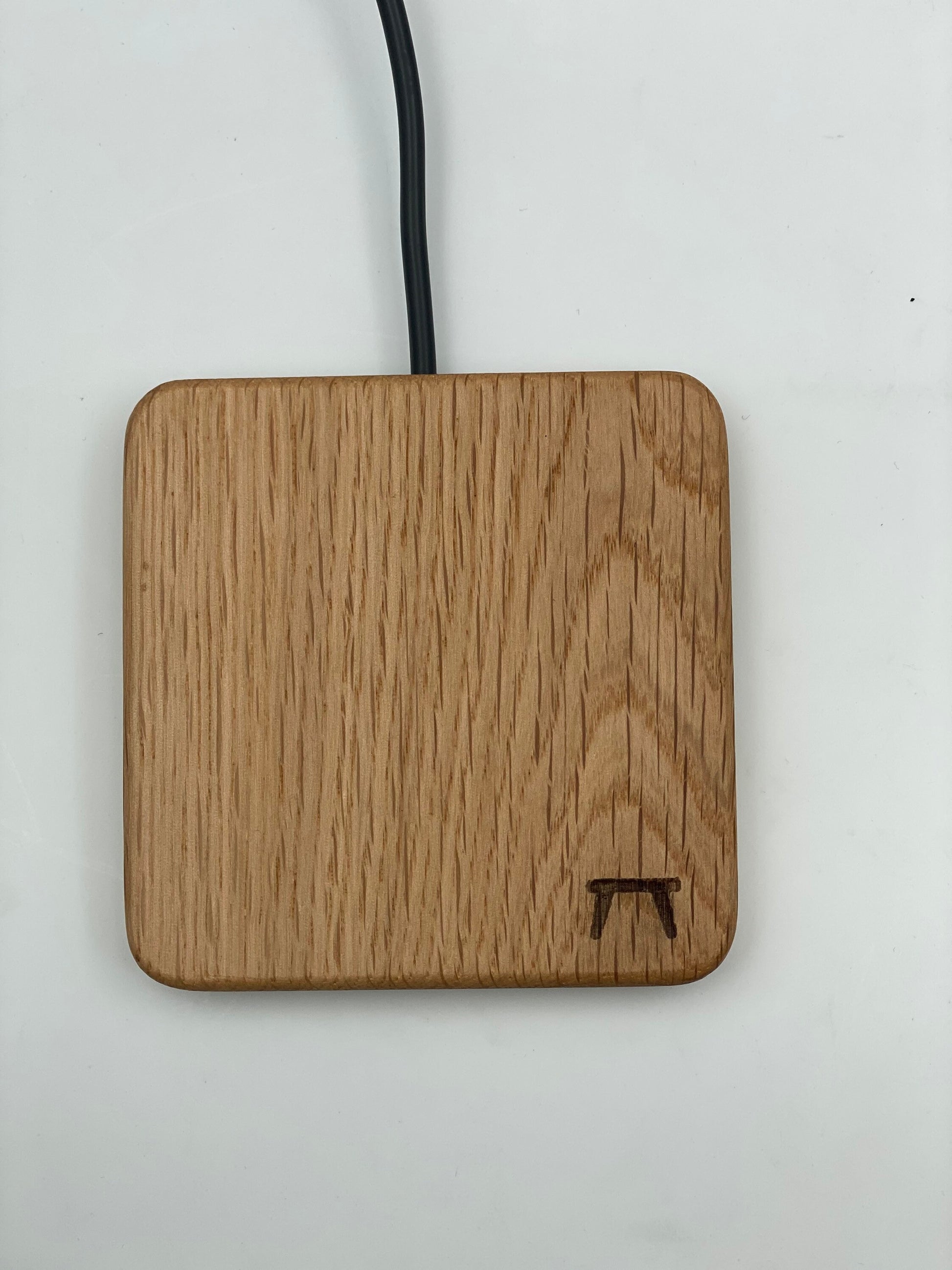 Woody OAK s - 15 Watt Wireless Charger - Handmade - als Geschenk zum Geburtstag für Papa, Bruder, Schwester oder Onkel