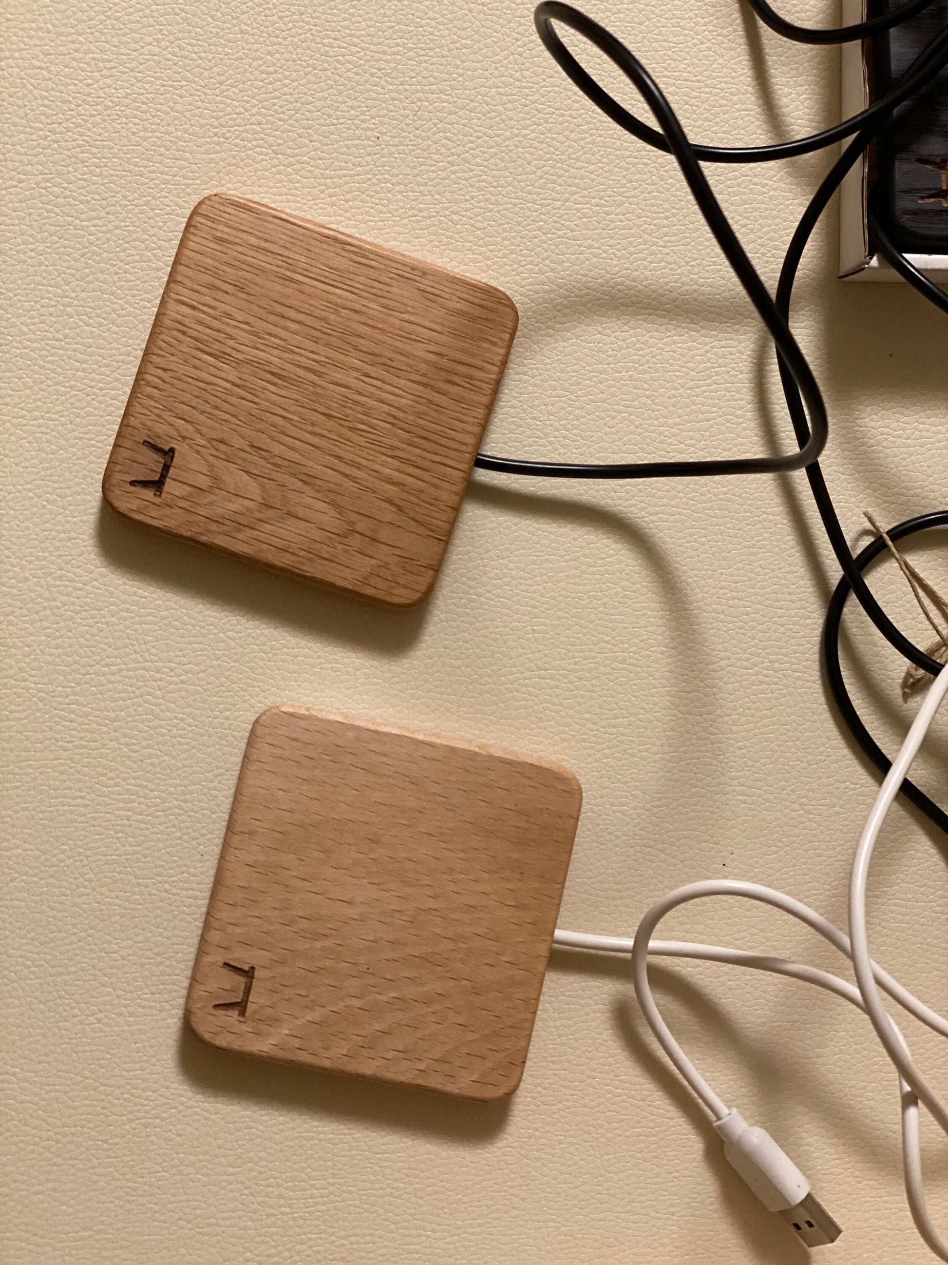 WOODY BEECH s 15 Watt Wirelesscharger