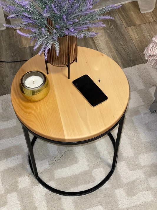 Smart Couchtisch LIA mit integriertem 15 Watt Highspeed Wirelesscharger für Iphone, Samsung, Huawei etc.